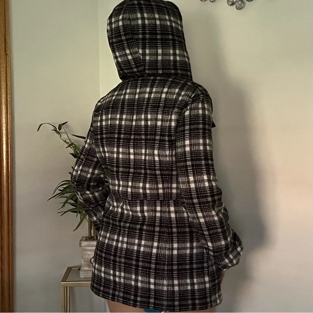 EUC Hurley hooded coat size medium - Picture 14 of 17